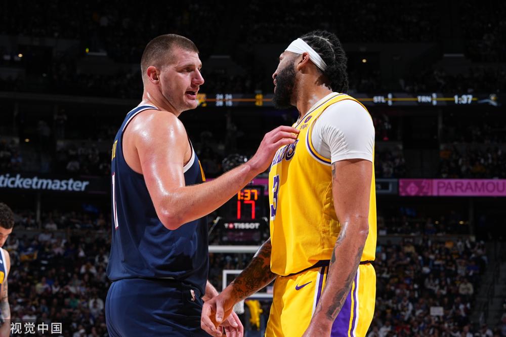 坚持不懈的 坚持不懈的