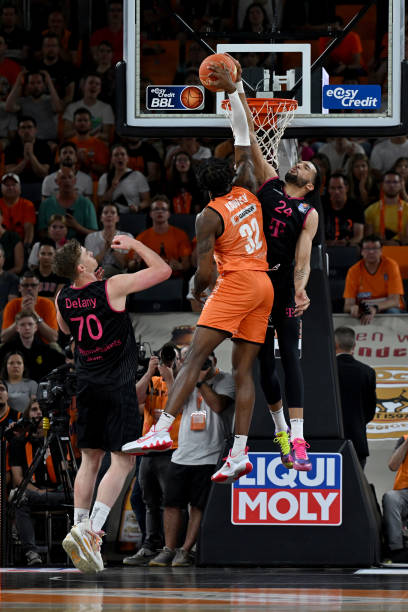 合使得雷霆 合使得雷霆