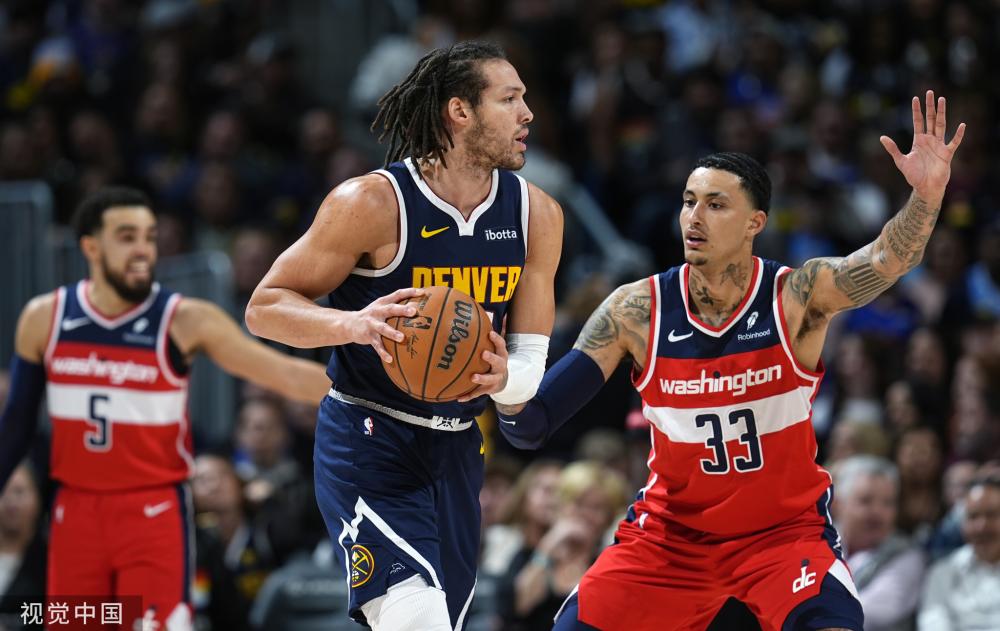 并贡献了两 并贡献了两