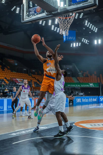 领跑积分榜 领跑积分榜